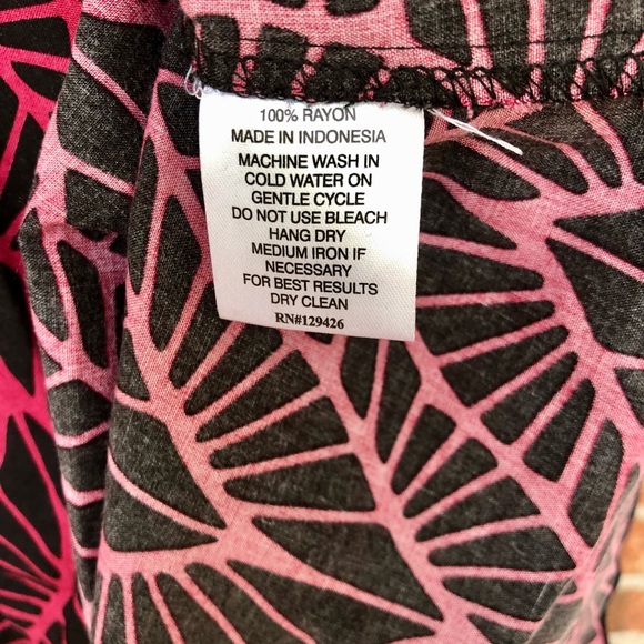 Escapada Sleeveless V-Neck Blouse with Beaded Ties - Picture 9 of 9